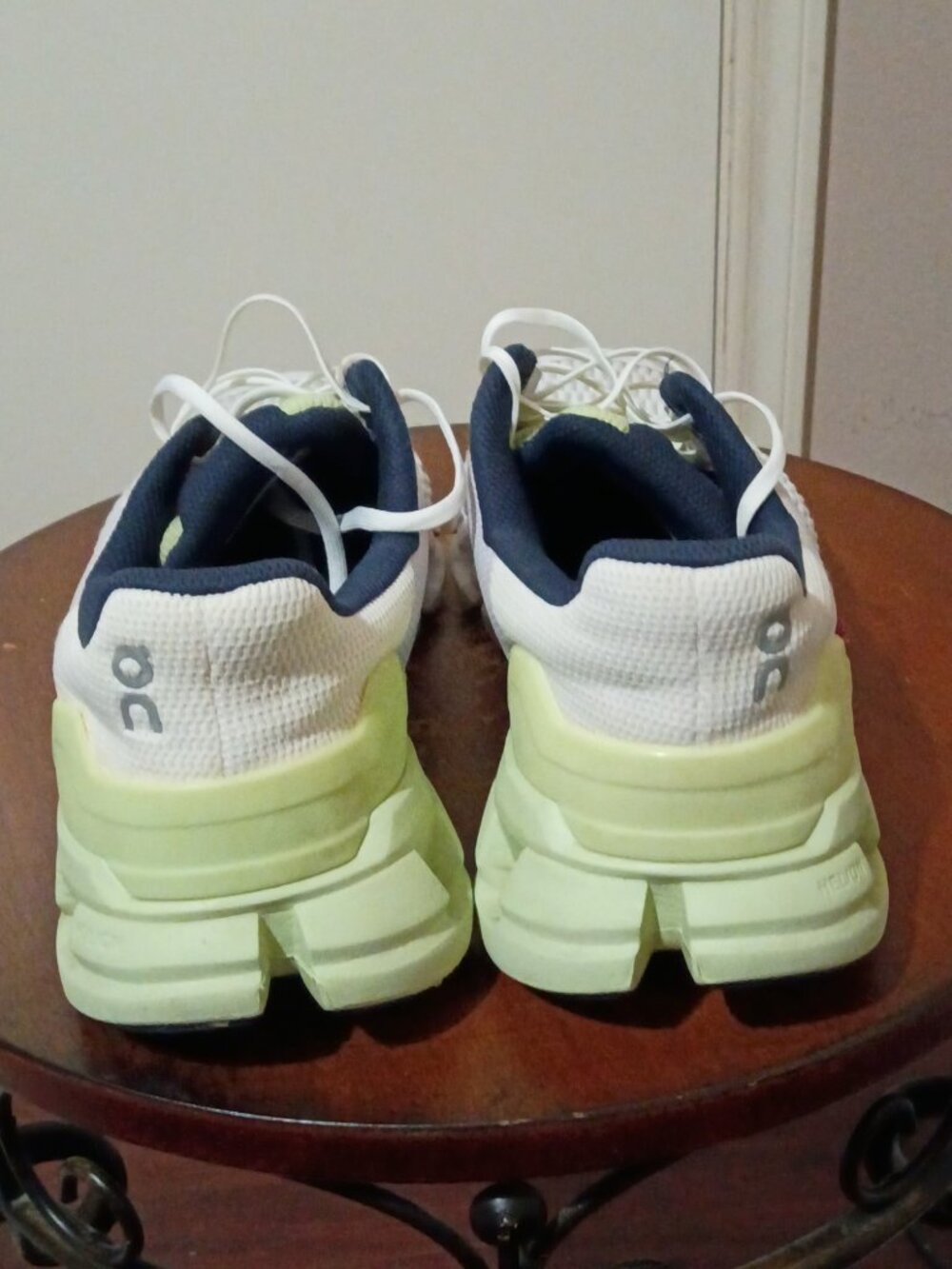 Size 10 - On Cloudflyer II 2 Running Shoes 21.99031 Women’s White Green Meadow - Picture 9 of 15